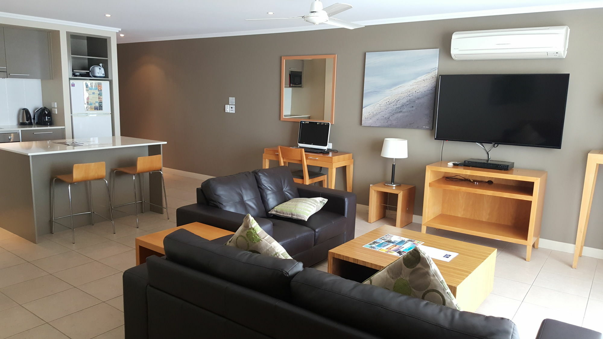 Pier Resort Urangan Εξωτερικό φωτογραφία