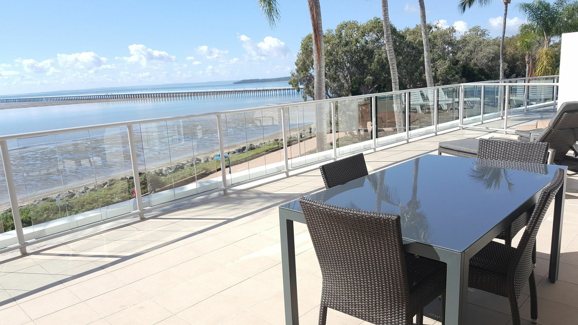 Pier Resort Urangan Εξωτερικό φωτογραφία